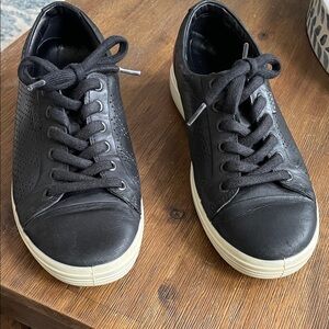 Ecco Black Leather Woman’s Sneakers